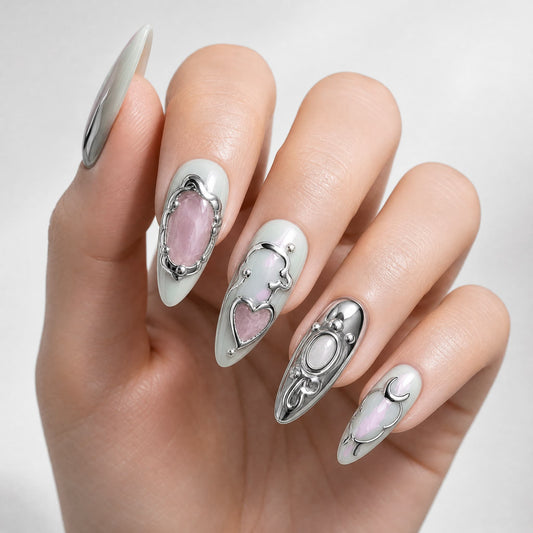 Frosted Silver Heart/B10